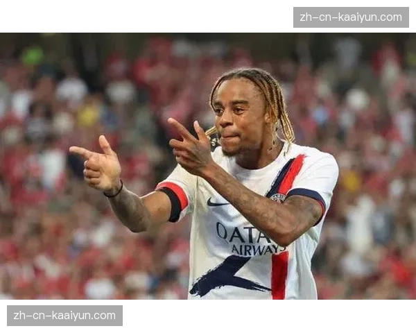 巴黎圣日耳曼传控体系显威力 全场三十次射门完成逆转